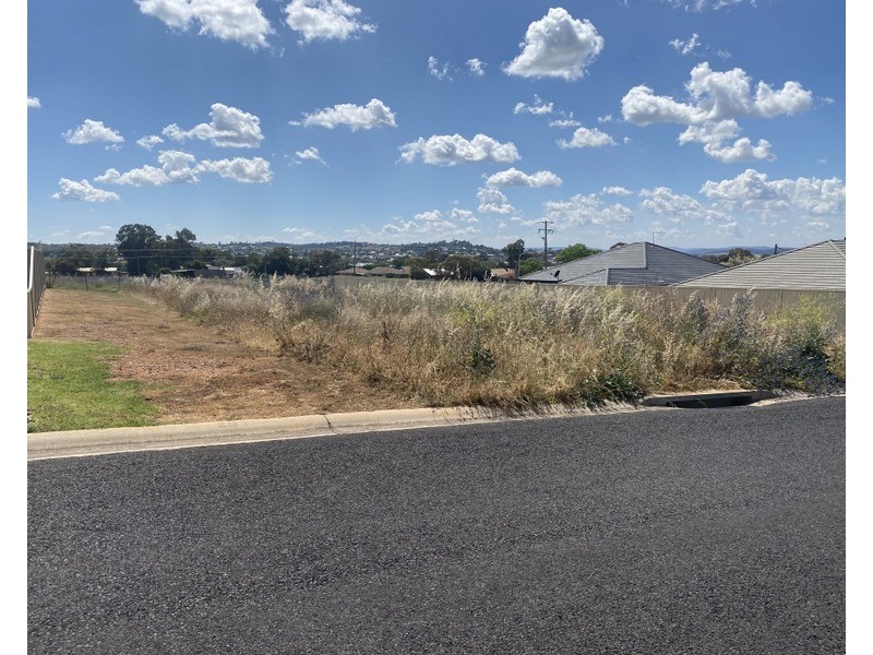 43 Rosewood Avenue, Parkes NSW 2870