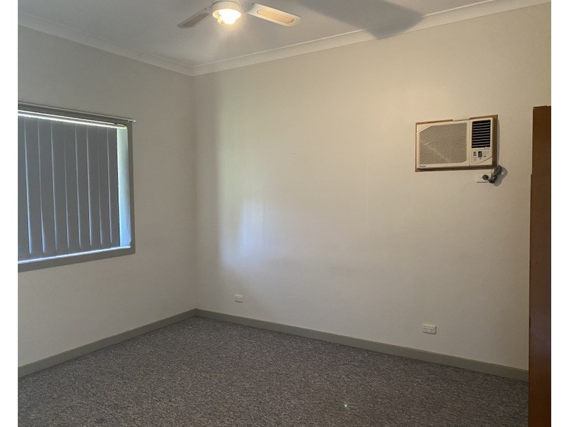 11 Grenfell Street, Parkes NSW 2870