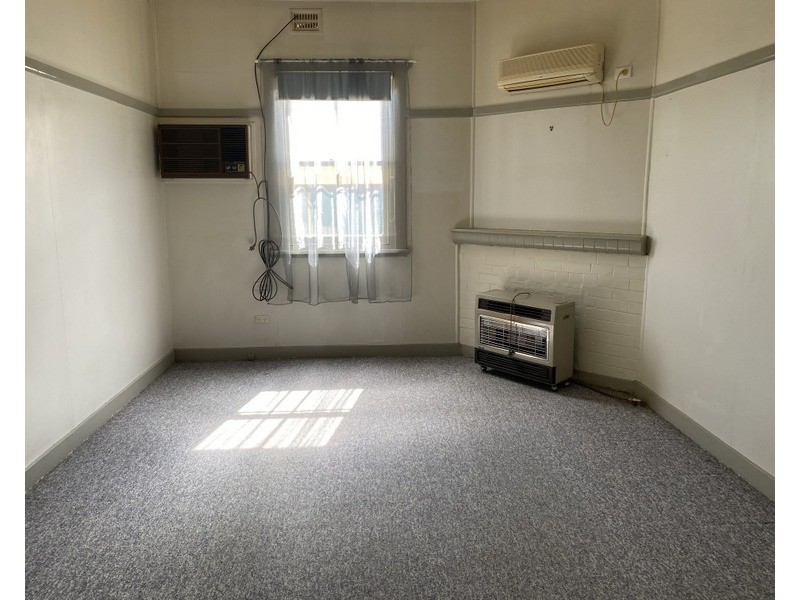 11 Grenfell Street, Parkes NSW 2870