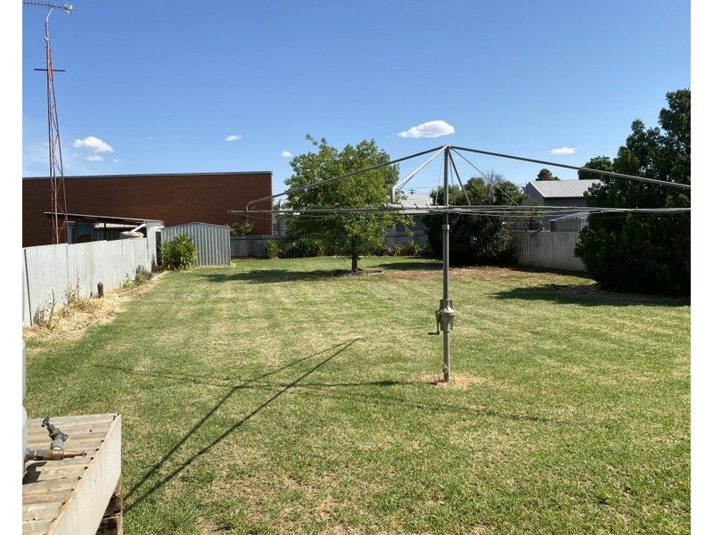 11 Grenfell Street, Parkes NSW 2870