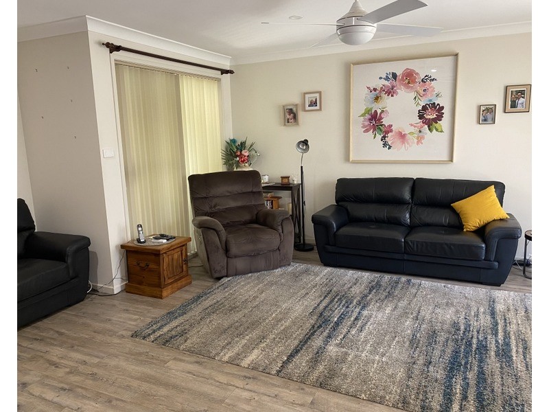 4 Glengowrie Close, Parkes NSW 2870