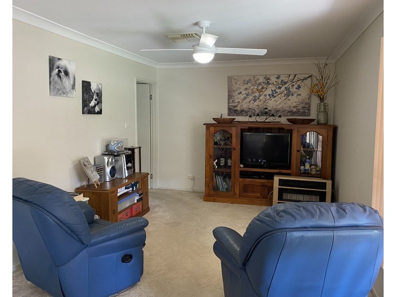 4 Glengowrie Close, Parkes NSW 2870