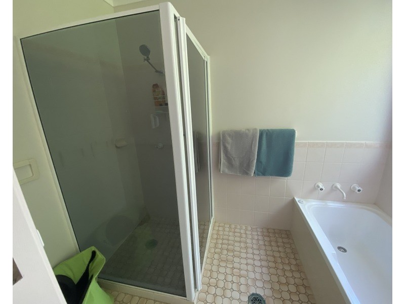 4 Glengowrie Close, Parkes NSW 2870