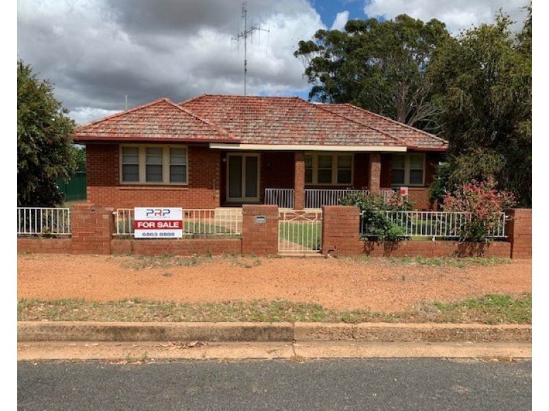 56 Derribong Street, Peak Hill NSW 2869