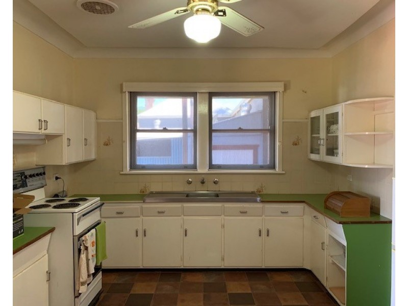 56 Derribong Street, Peak Hill NSW 2869