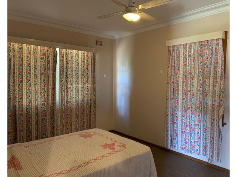 56 Derribong Street, Peak Hill NSW 2869