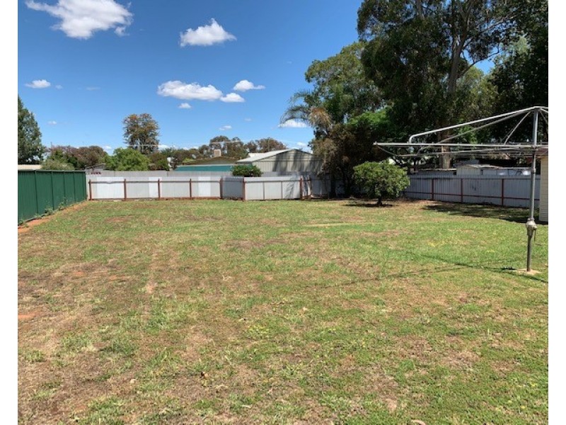 56 Derribong Street, Peak Hill NSW 2869