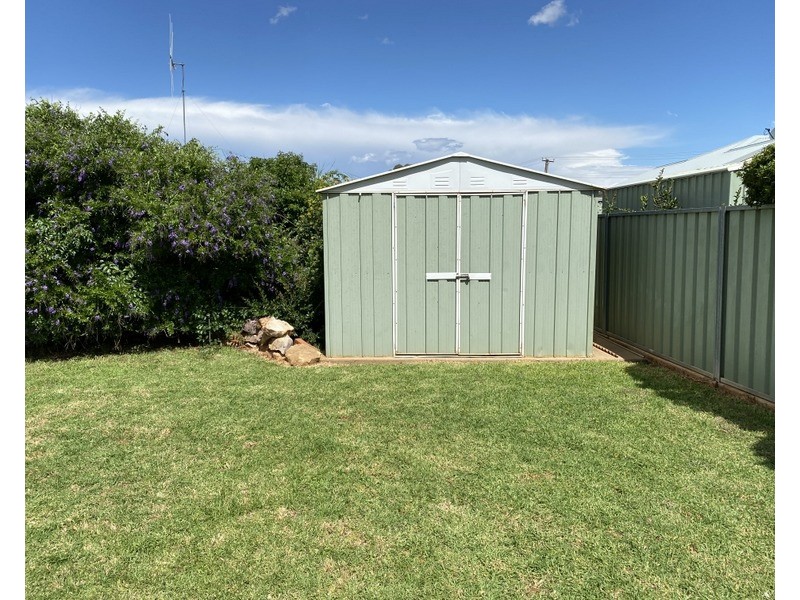 14 Christina Close, Parkes NSW 2870