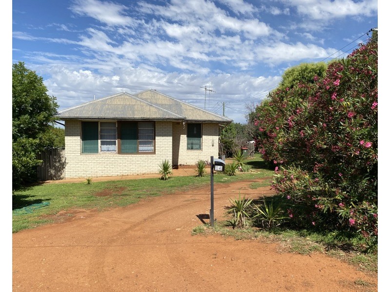 14 Alexandra Street, Parkes NSW 2870