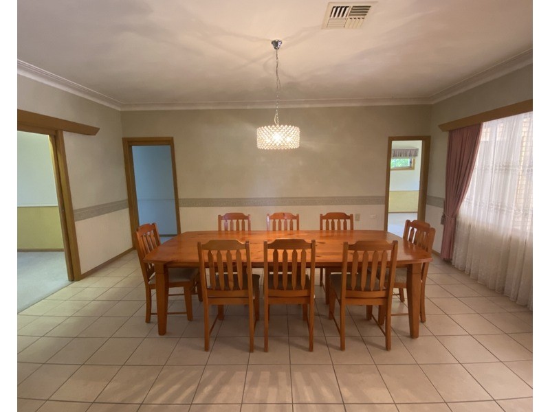 22 Mengarvie Road, Parkes NSW 2870
