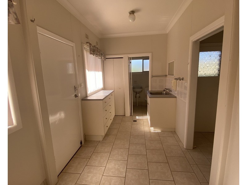 22 Mengarvie Road, Parkes NSW 2870