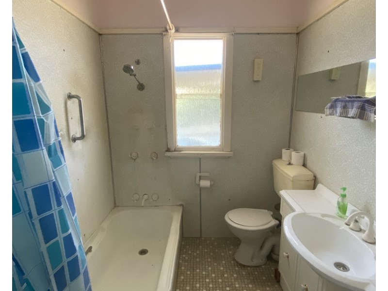 37 Woodward Street, Parkes NSW 2870