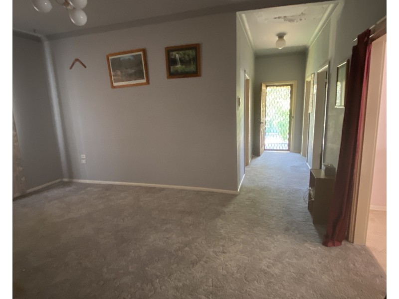 37 Woodward Street, Parkes NSW 2870