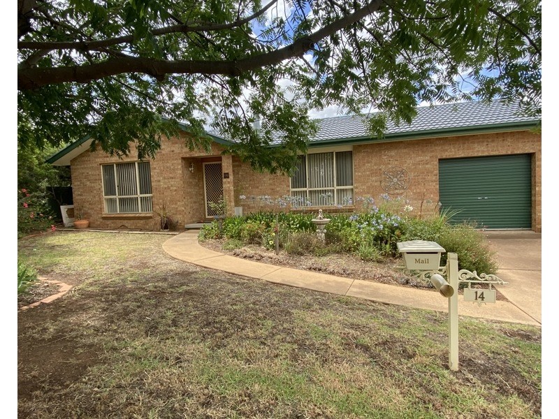 14 Vaucluse Place, Parkes NSW 2870
