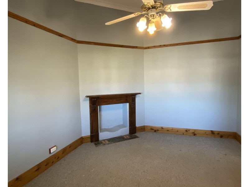 93 Hill Street, Parkes NSW 2870