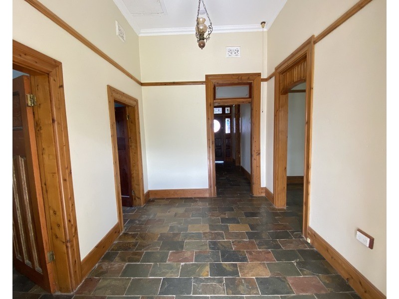 93 Hill Street, Parkes NSW 2870