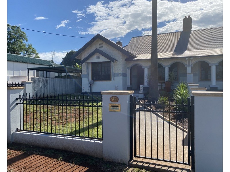 95 Hill Street, Parkes NSW 2870