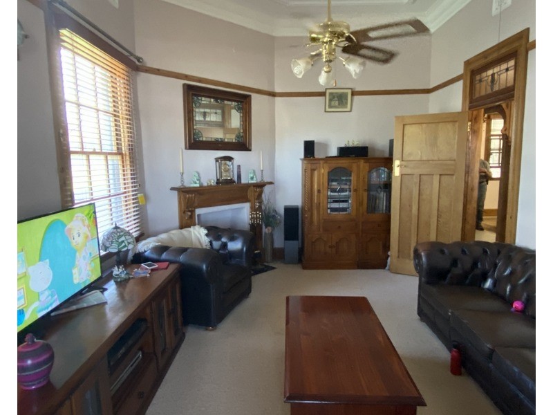 95 Hill Street, Parkes NSW 2870