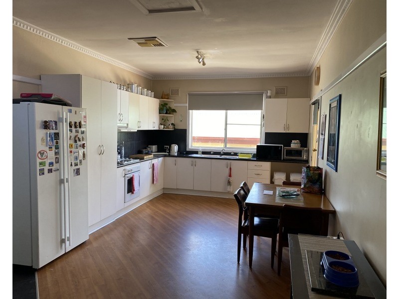 17-19 Callaghan Street, Parkes NSW 2870