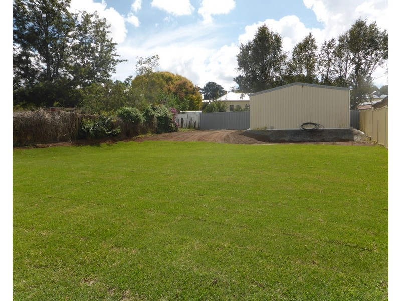 70 Orange Street, Parkes NSW 2870