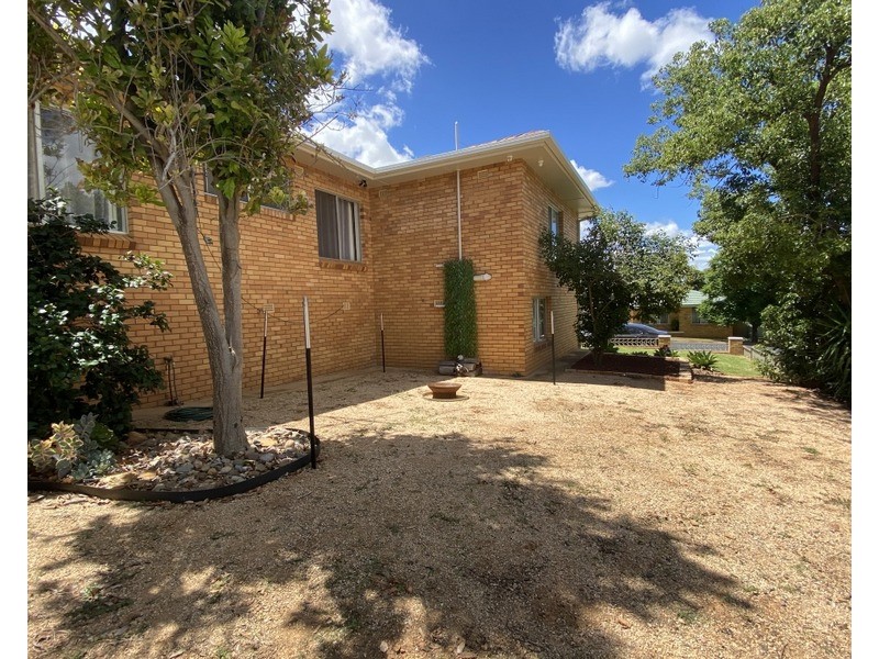 4 Lorger Street, Parkes NSW 2870