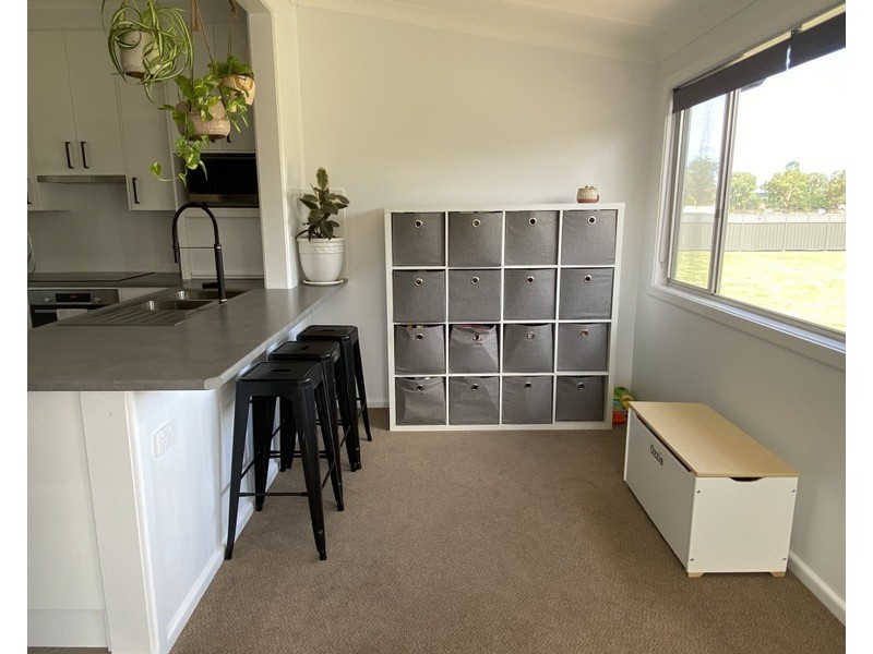 11 Cheney Road, Parkes NSW 2870