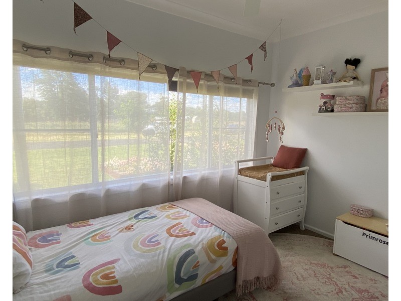 11 Cheney Road, Parkes NSW 2870