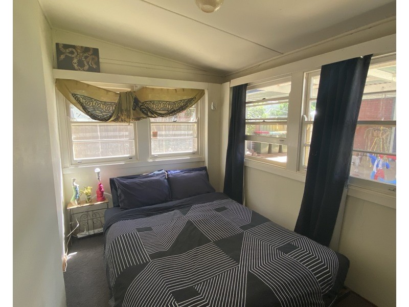 6 Weston Street, Parkes NSW 2870