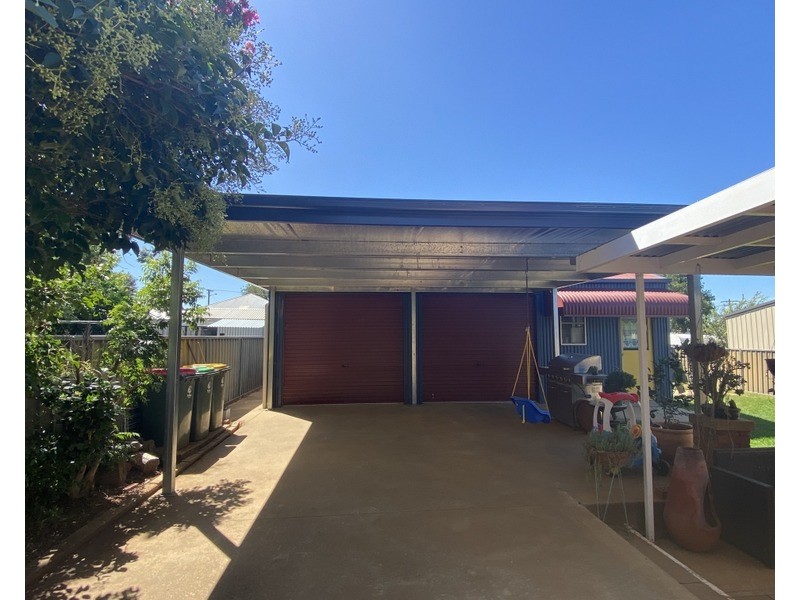 6 Weston Street, Parkes NSW 2870