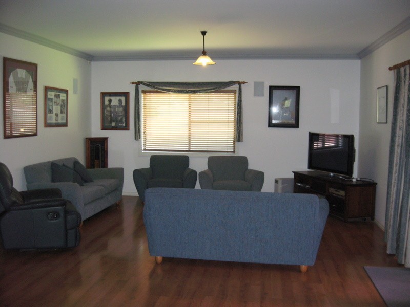 7-9 Cooke Street, Parkes NSW 2870