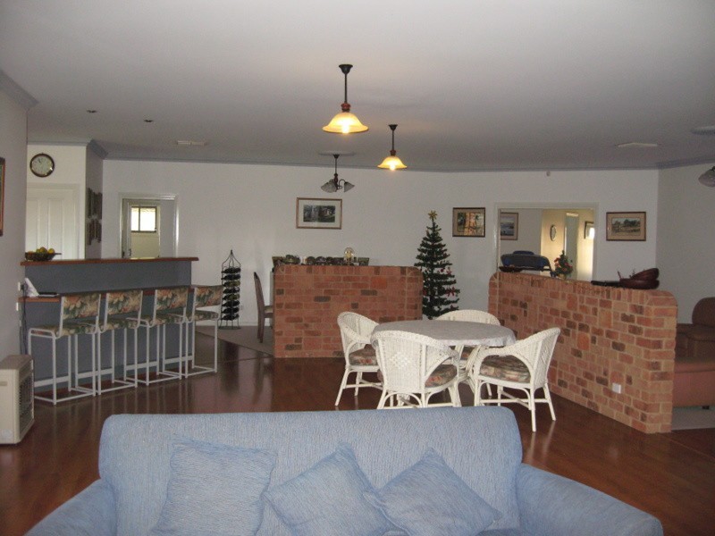 7-9 Cooke Street, Parkes NSW 2870