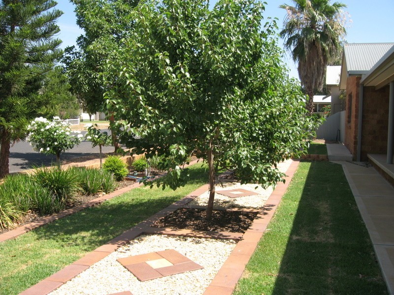 7-9 Cooke Street, Parkes NSW 2870