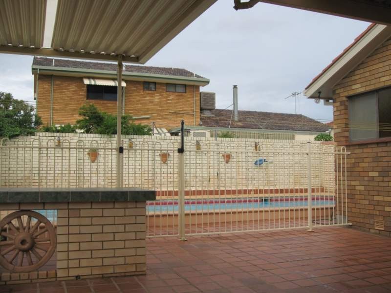 73 East Street, Parkes NSW 2870