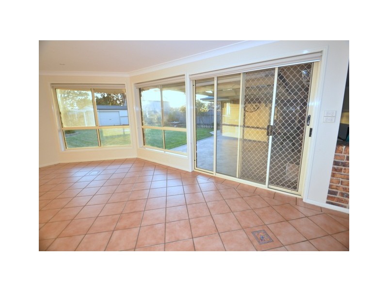 6 Caledonia Street, Parkes NSW 2870