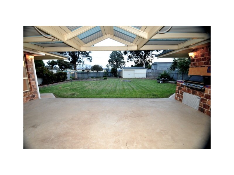 6 Caledonia Street, Parkes NSW 2870