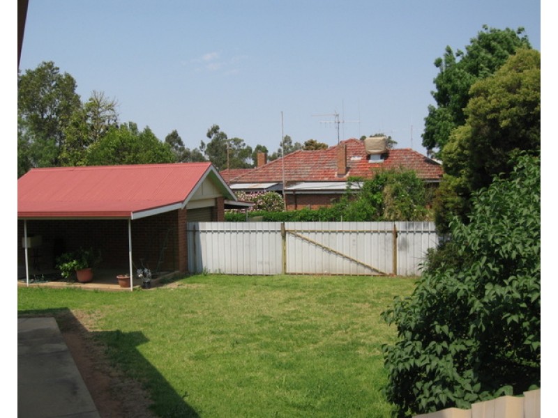 73 Victoria Street, Parkes NSW 2870