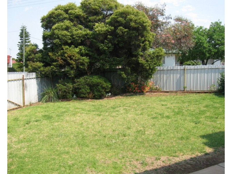 73 Victoria Street, Parkes NSW 2870