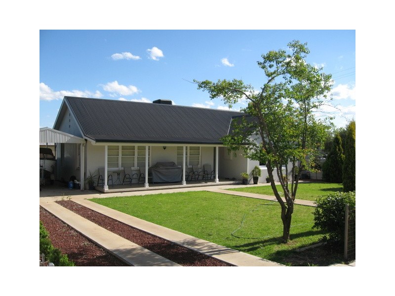 2-14 Clarinda Street, Parkes NSW 2870