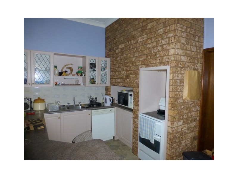 9 Carrington Street, Parkes NSW 2870