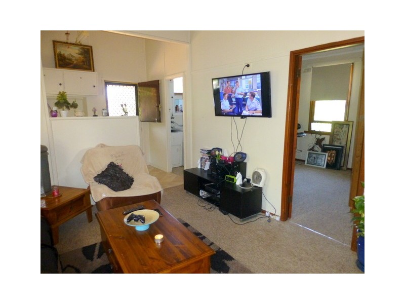 9 Gallop Avenue, Parkes NSW 2870