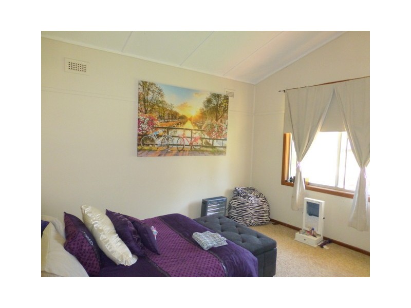 9 Gallop Avenue, Parkes NSW 2870