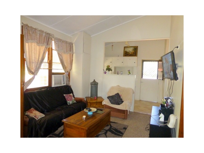 9 Gallop Avenue, Parkes NSW 2870