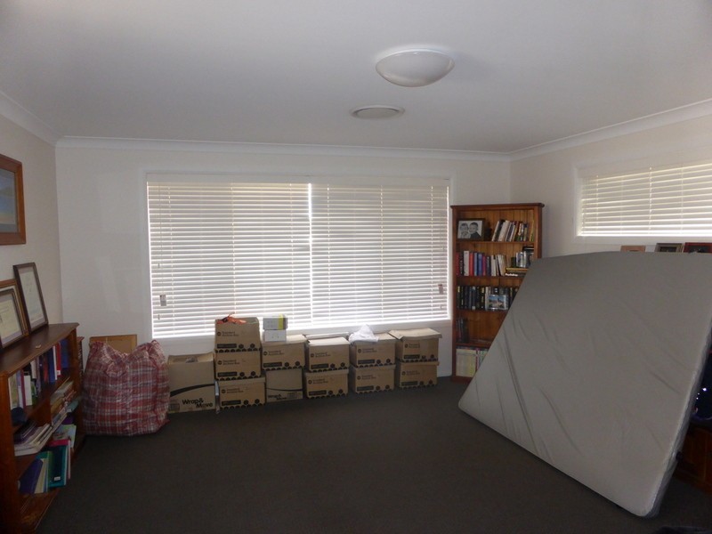 3 Elouera Place, Parkes NSW 2870