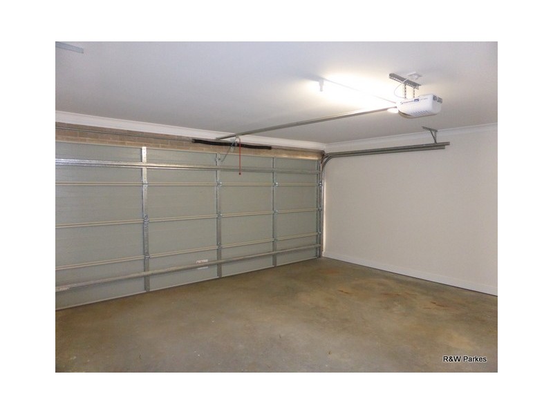 3 Elouera Place, Parkes NSW 2870