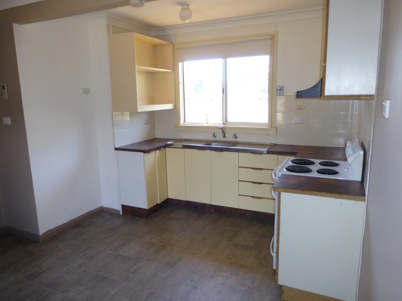 100 Close Street, Parkes NSW 2870