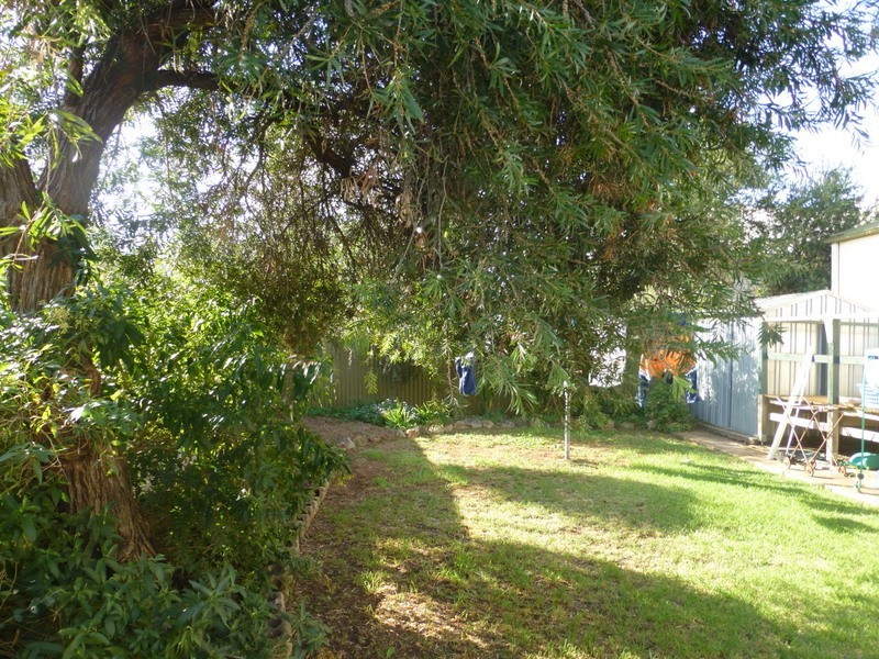 28 Bushman Street, Parkes NSW 2870