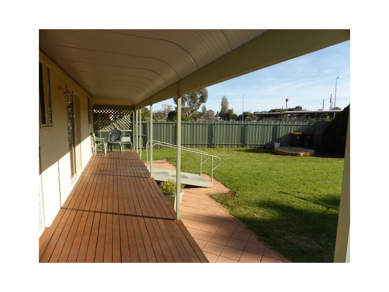 1 Austral Street, Parkes NSW 2870