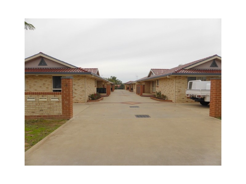 44 Brolgan Road, Parkes NSW 2870