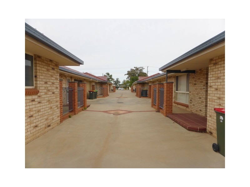 44 Brolgan Road, Parkes NSW 2870