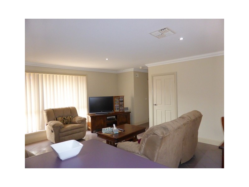 44 Brolgan Road, Parkes NSW 2870